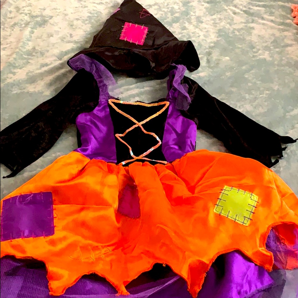 Cute witch costume with hat